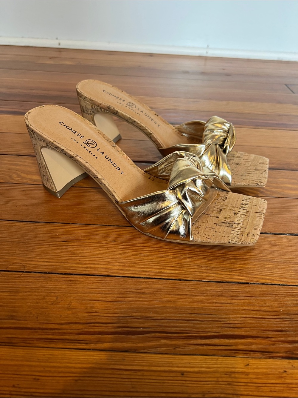 Chinese Laundry Gold Metallic Knotted Cork Chunky Heel Sandals Mules Sz 8 & 10 - Picture 4 of 11